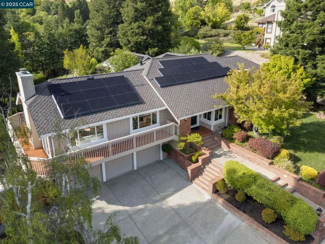 $2,390,000 | 9 Irvine Drive, Moraga, CA 94556