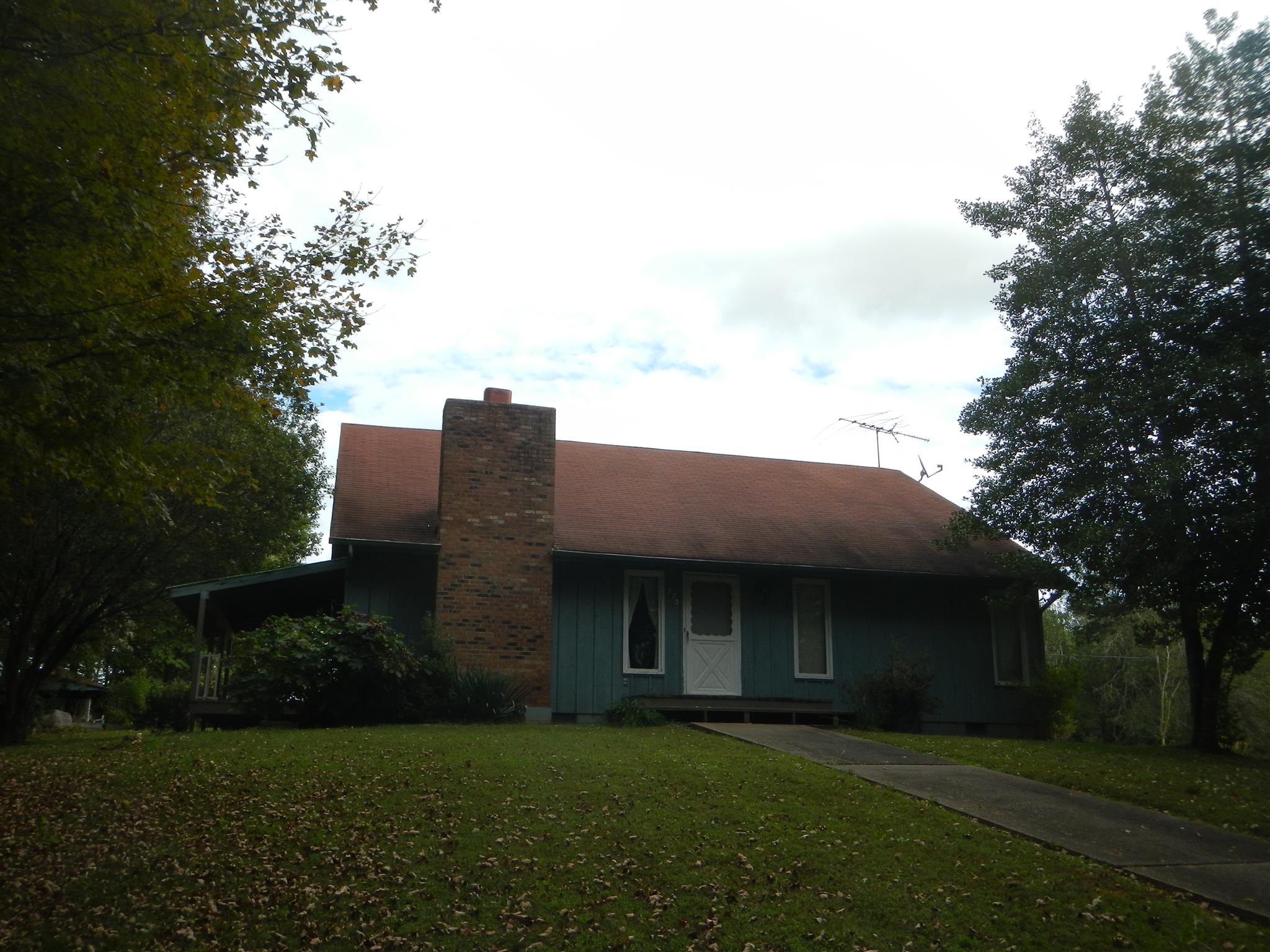 775 Iron Workers Road Clarksville, TN 37043 - Photo 1 of 8 front of house