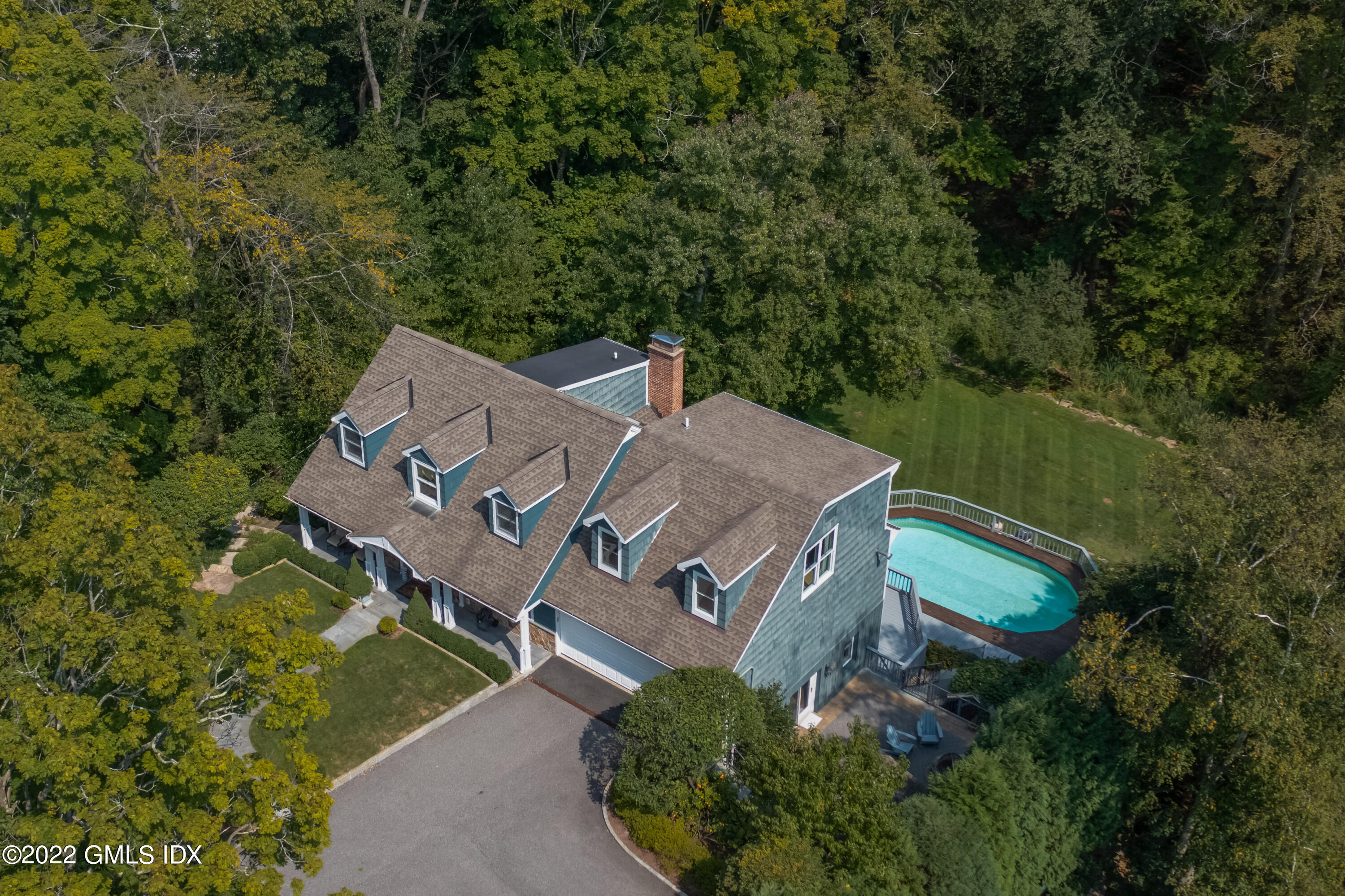 27 Rustic View Road Greenwich, CT 06830 - Photo 33 of 37 an aerial view of a house with a yard