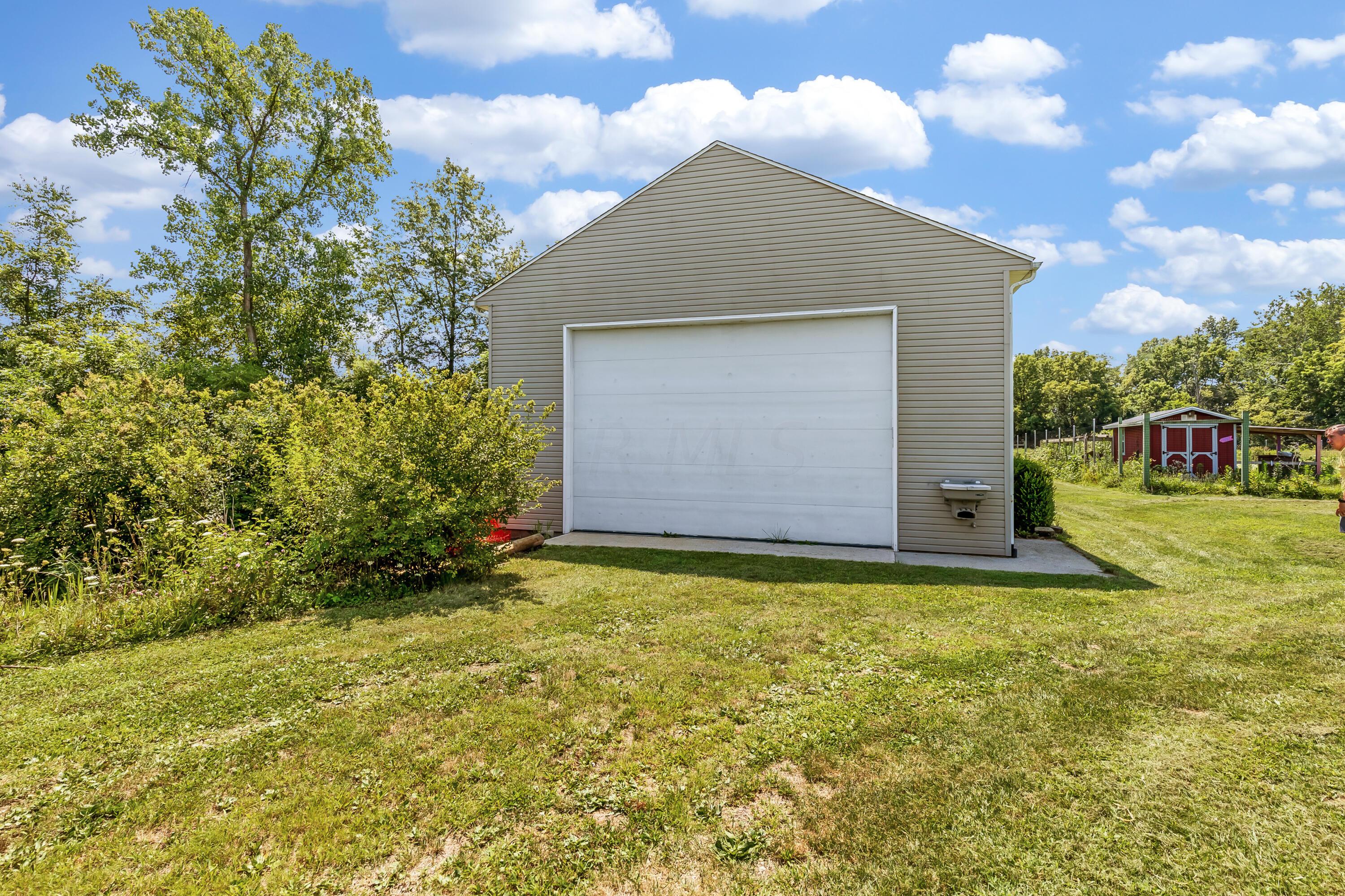 9511 Basil Road Northwest Baltimore, OH 43105 - Photo 67 of 89 Pole Barn