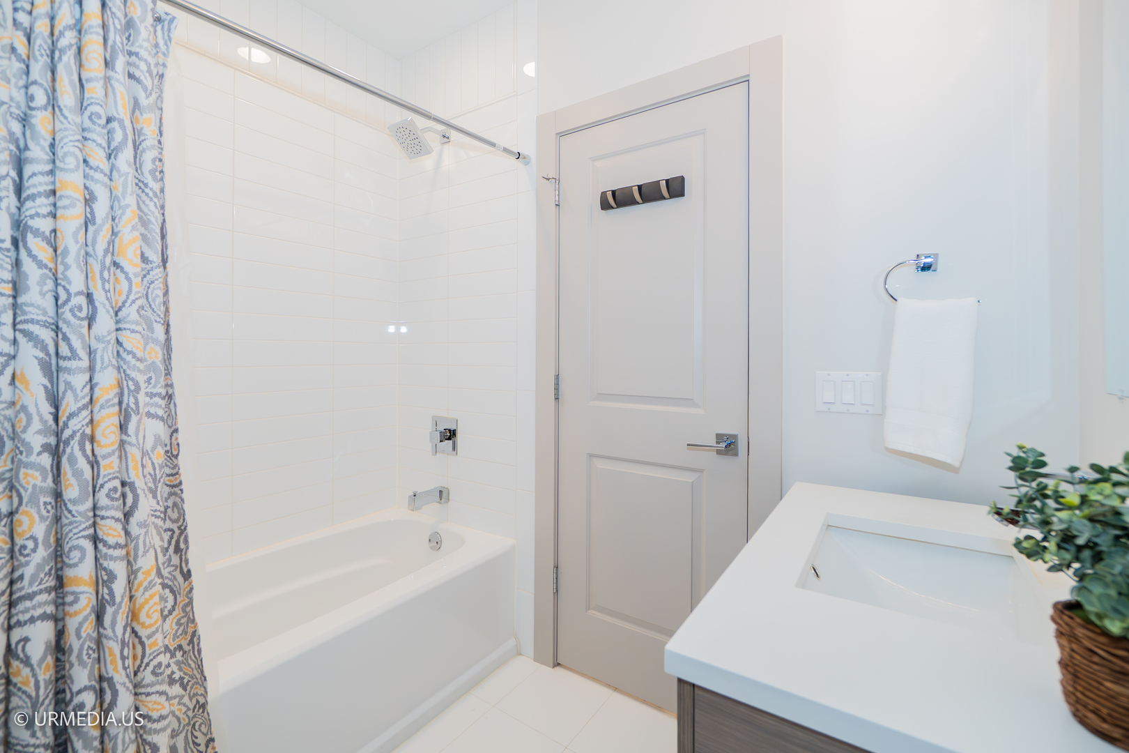 1221 East 46th Street, Unit 1 Chicago, IL 60653 - Photo 32 of 38