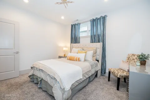 $587,000 | 1221 East 46th Street, Unit 1, Chicago, IL 60653