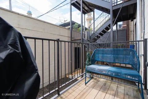 $587,000 | 1221 East 46th Street, Unit 1, Chicago, IL 60653