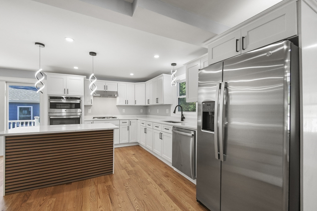 56 Grove Avenue Wilmington, MA 01887 - Photo 2 of 40