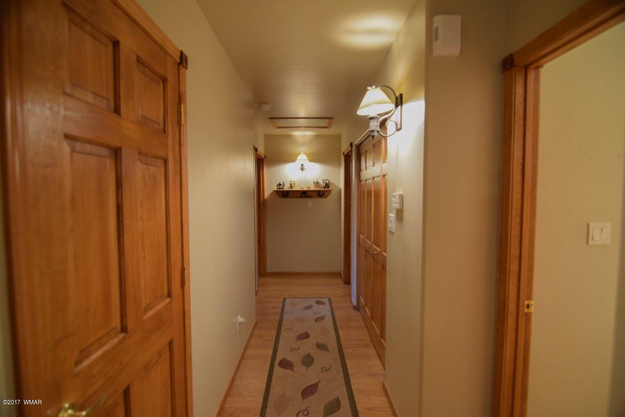 2645 Lodge Loop Overgaard, AZ 85933 - Photo 15 of 22 Gallery Image 15