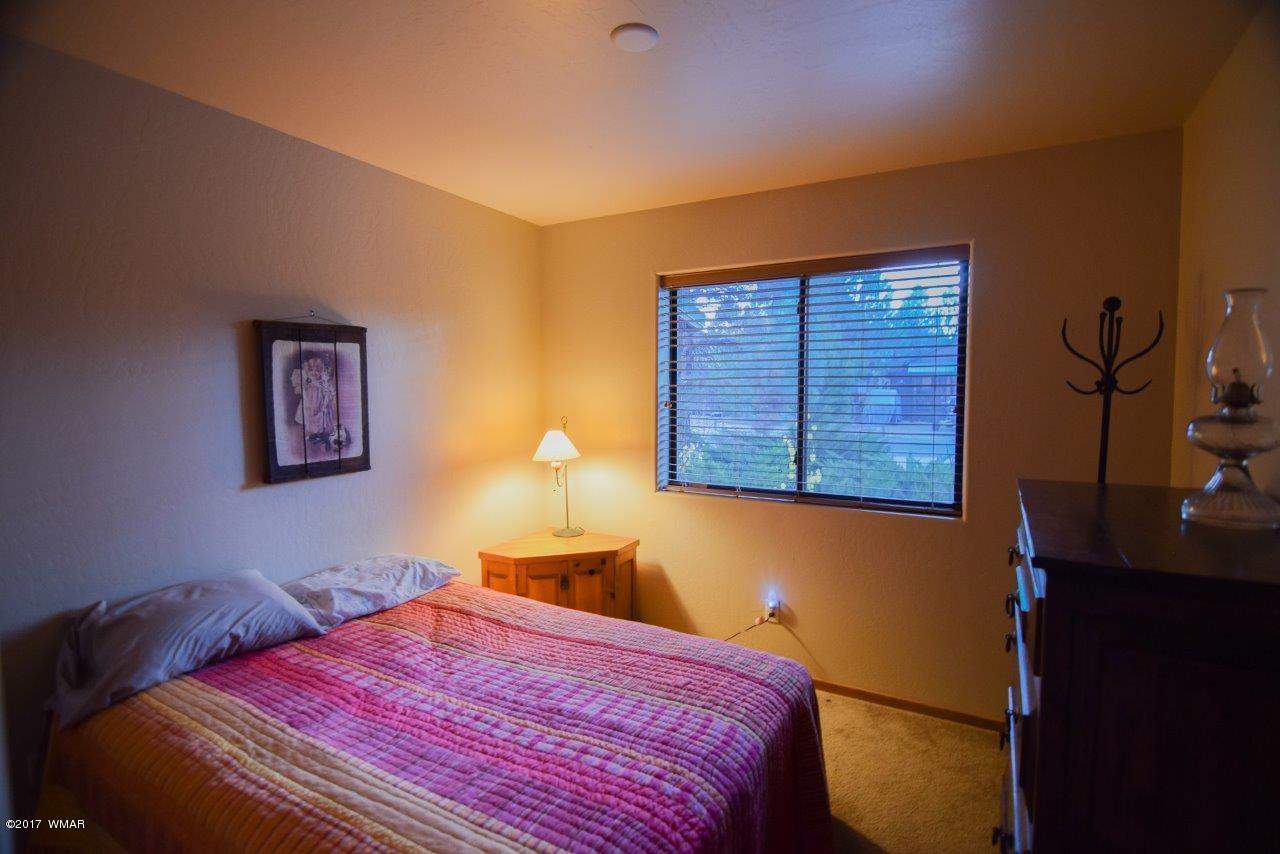2645 Lodge Loop Overgaard, AZ 85933 - Photo 17 of 22 Gallery Image 17