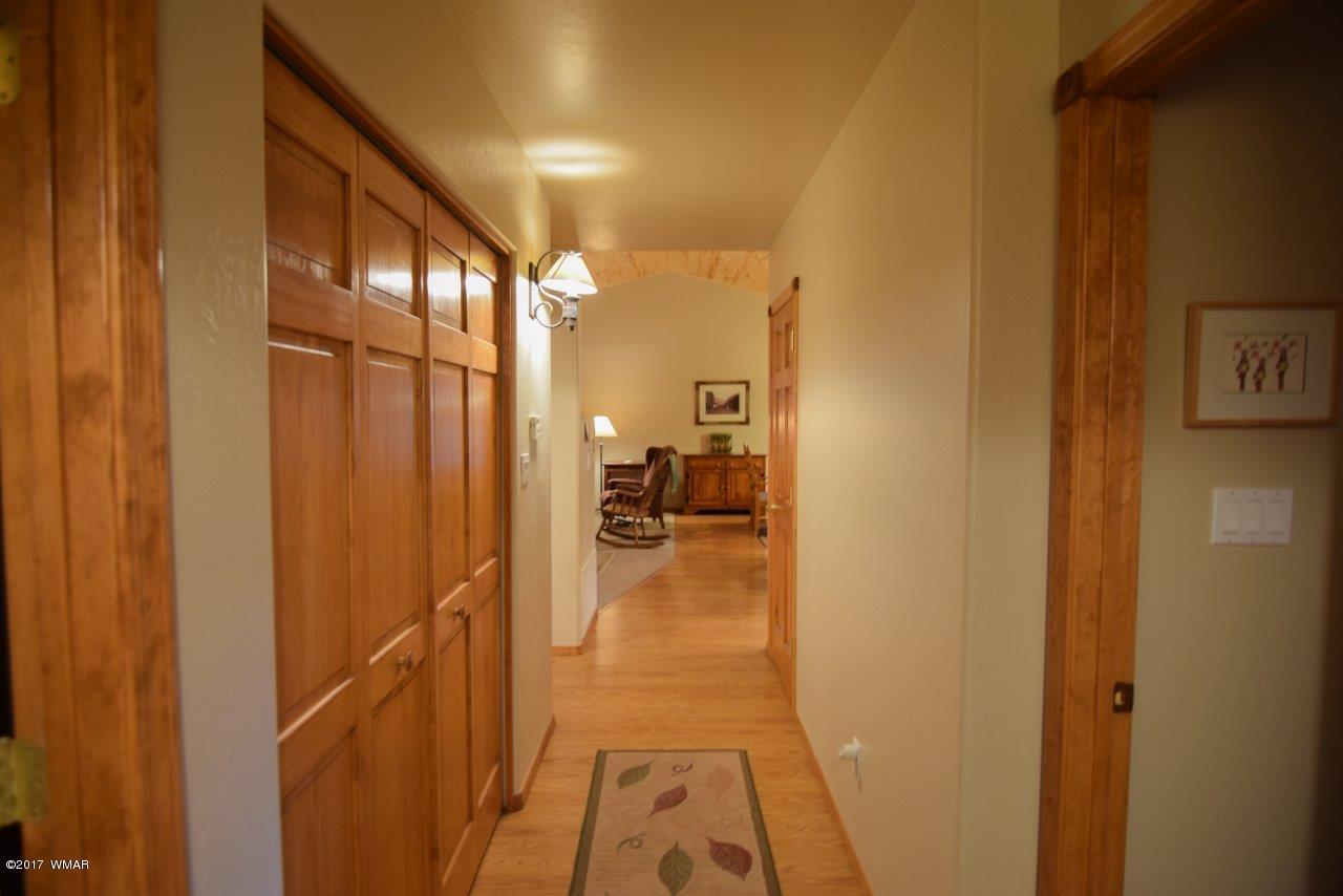 2645 Lodge Loop Overgaard, AZ 85933 - Photo 20 of 22 Gallery Image 20