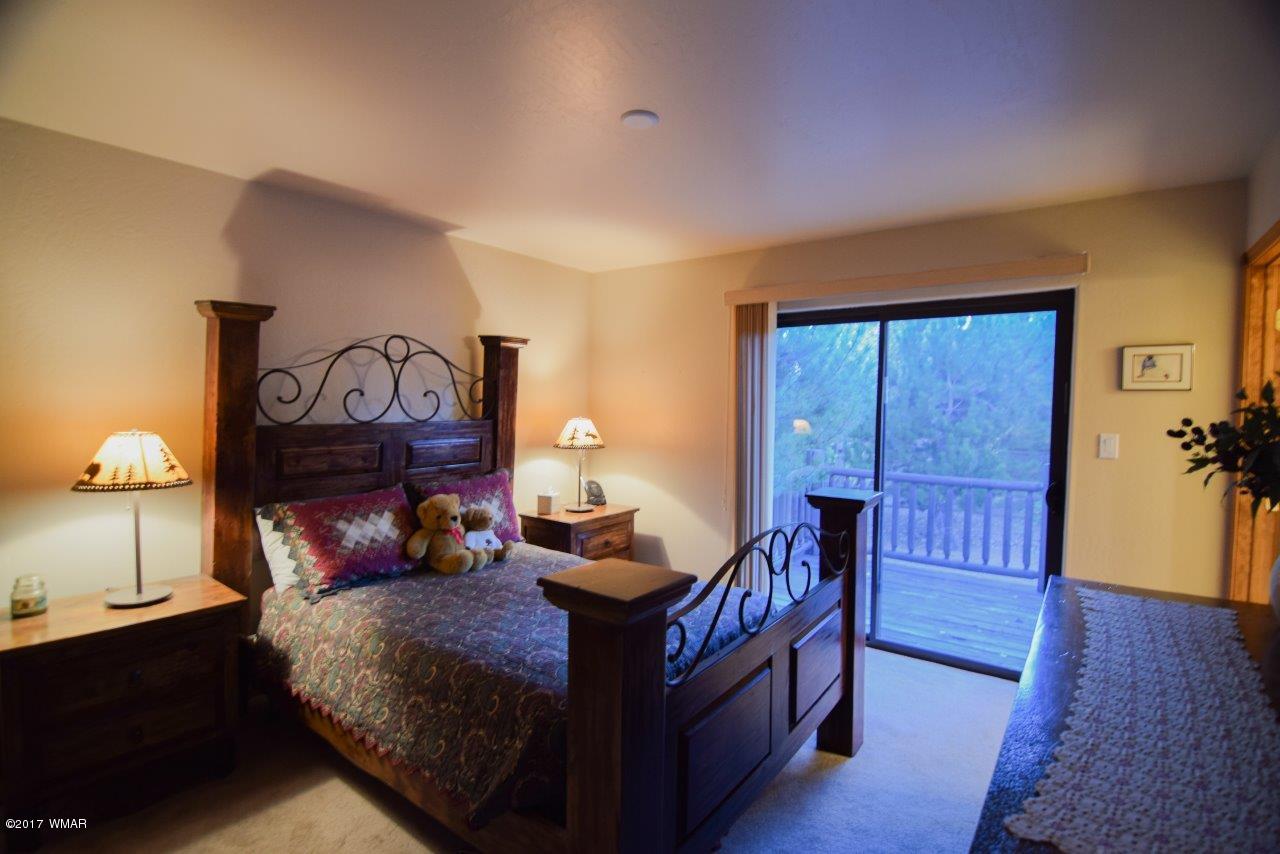 2645 Lodge Loop Overgaard, AZ 85933 - Photo 4 of 22 Gallery Image 4