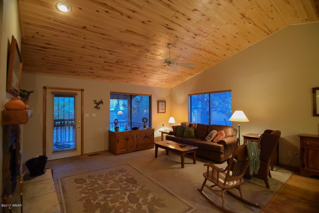 2645 Lodge Loop Overgaard, AZ 85933 - Photo 7 of 22 Gallery Image 7