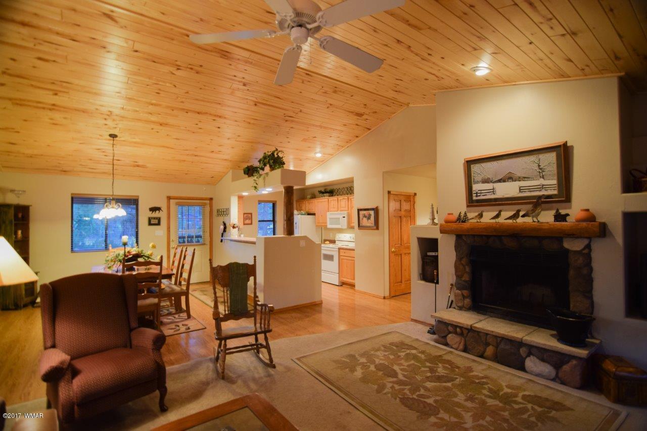 2645 Lodge Loop Overgaard, AZ 85933 - Photo 8 of 22 Gallery Image 8