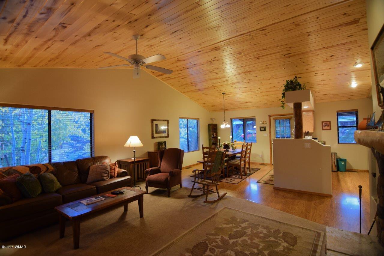 2645 Lodge Loop Overgaard, AZ 85933 - Photo 9 of 22 Gallery Image 9