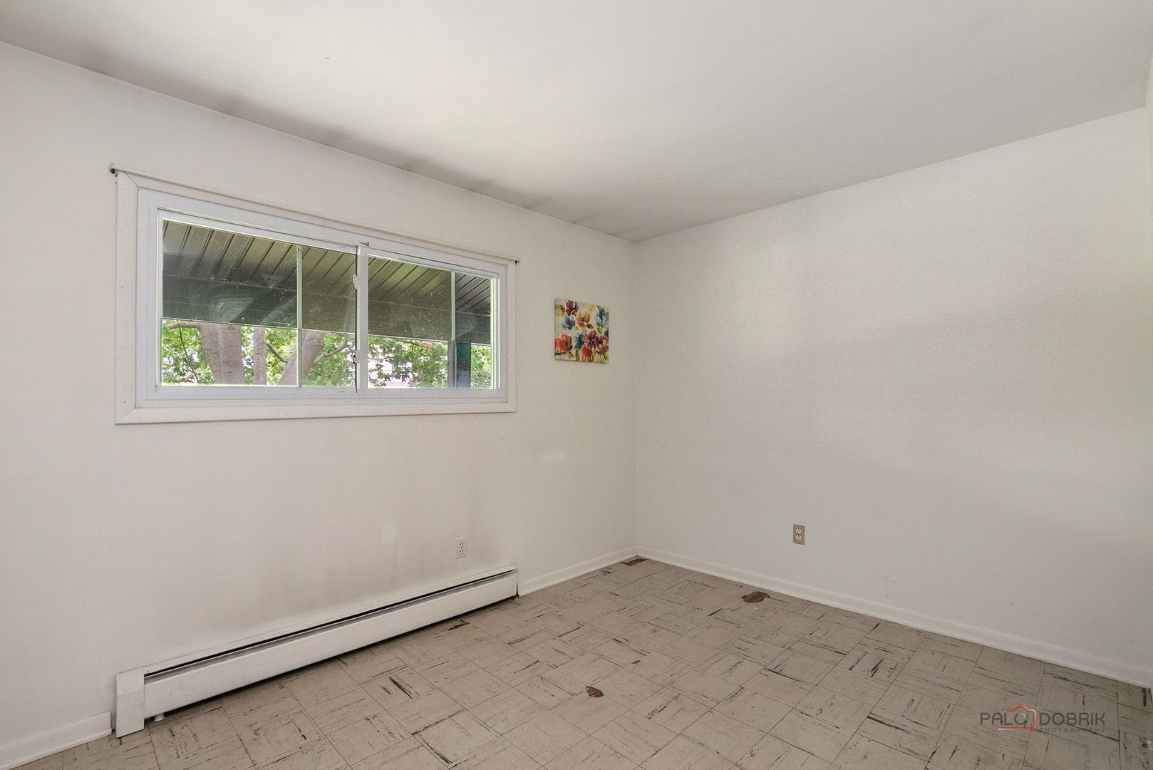 35663 North Helendale Road Ingleside, IL 60041 - Photo 14 of 28 an empty room with a window