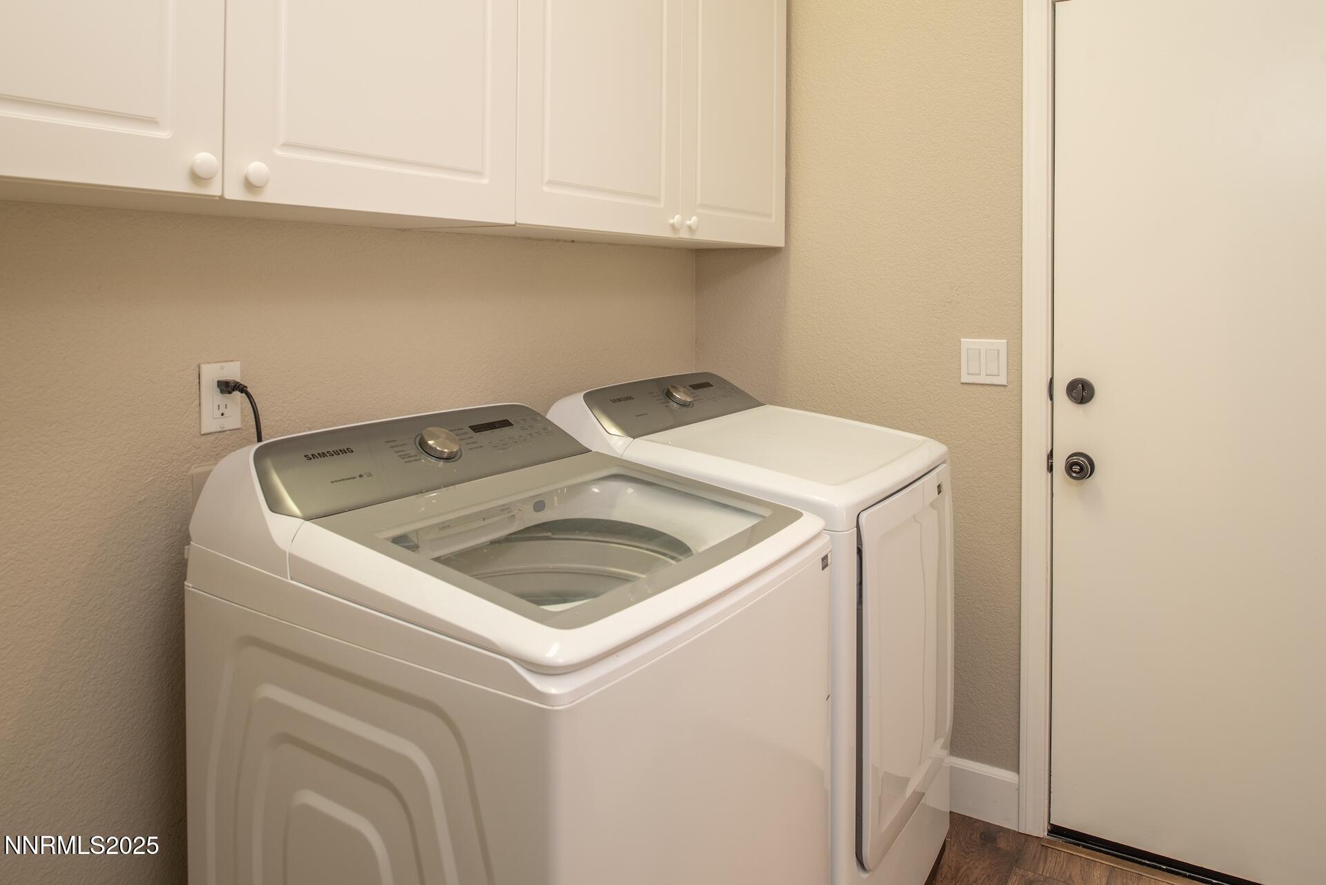 9579 Mammoth Court Reno, NV 89521 - Photo 22 of 39 a utility room with dryer and washer