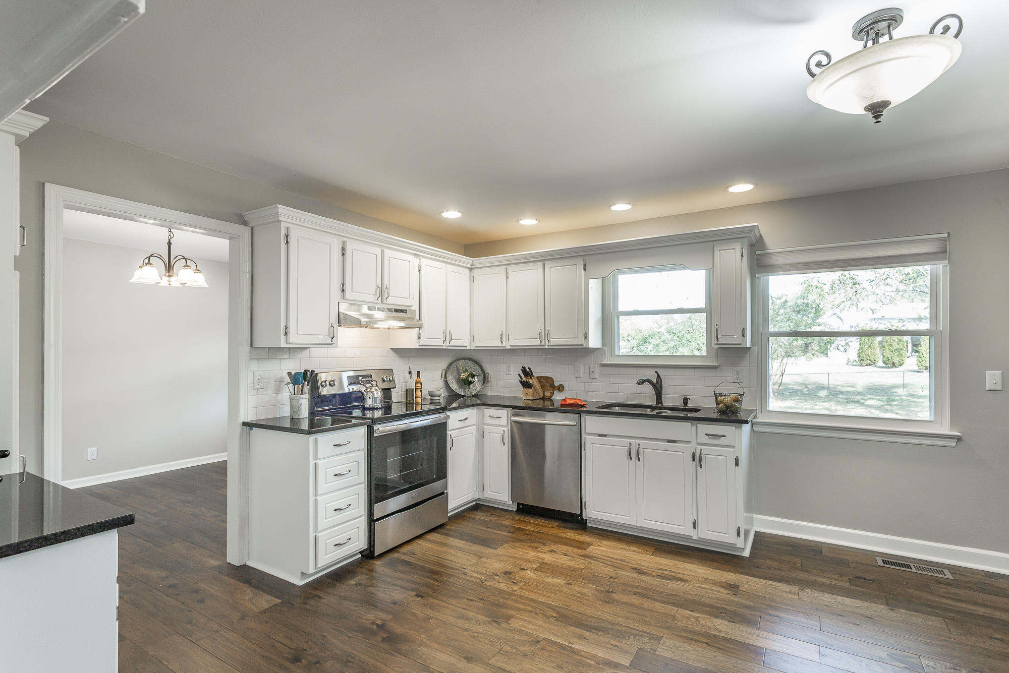 611 Valley Bridge Road Chattanooga, TN 37415 - Photo 11 of 40 611 Valley Bridge Road-17