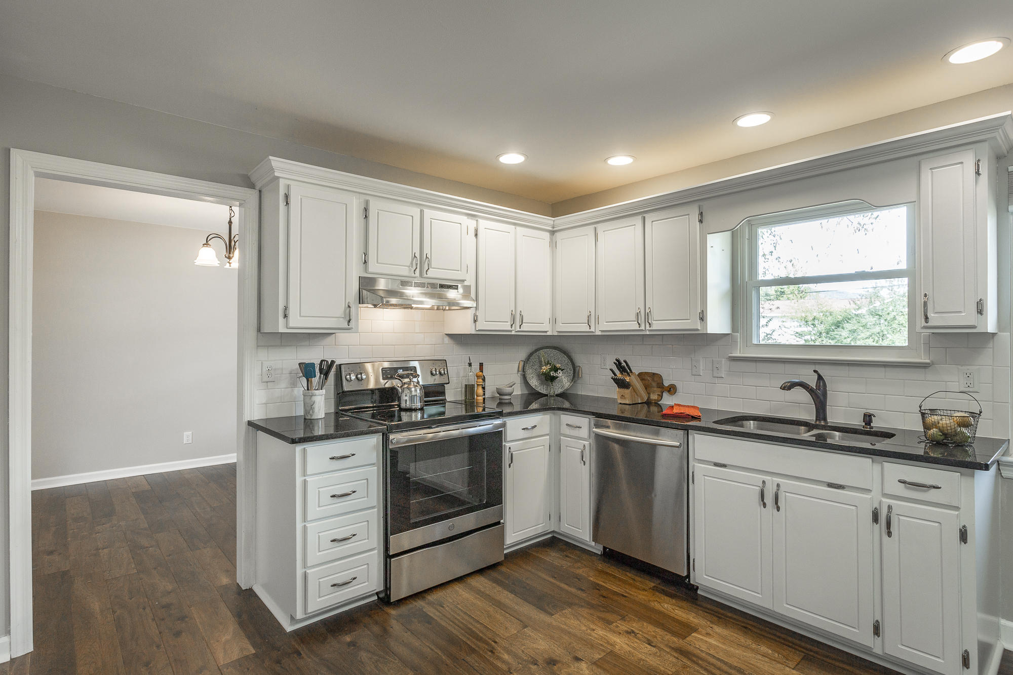 611 Valley Bridge Road Chattanooga, TN 37415 - Photo 12 of 40 611 Valley Bridge Road-18