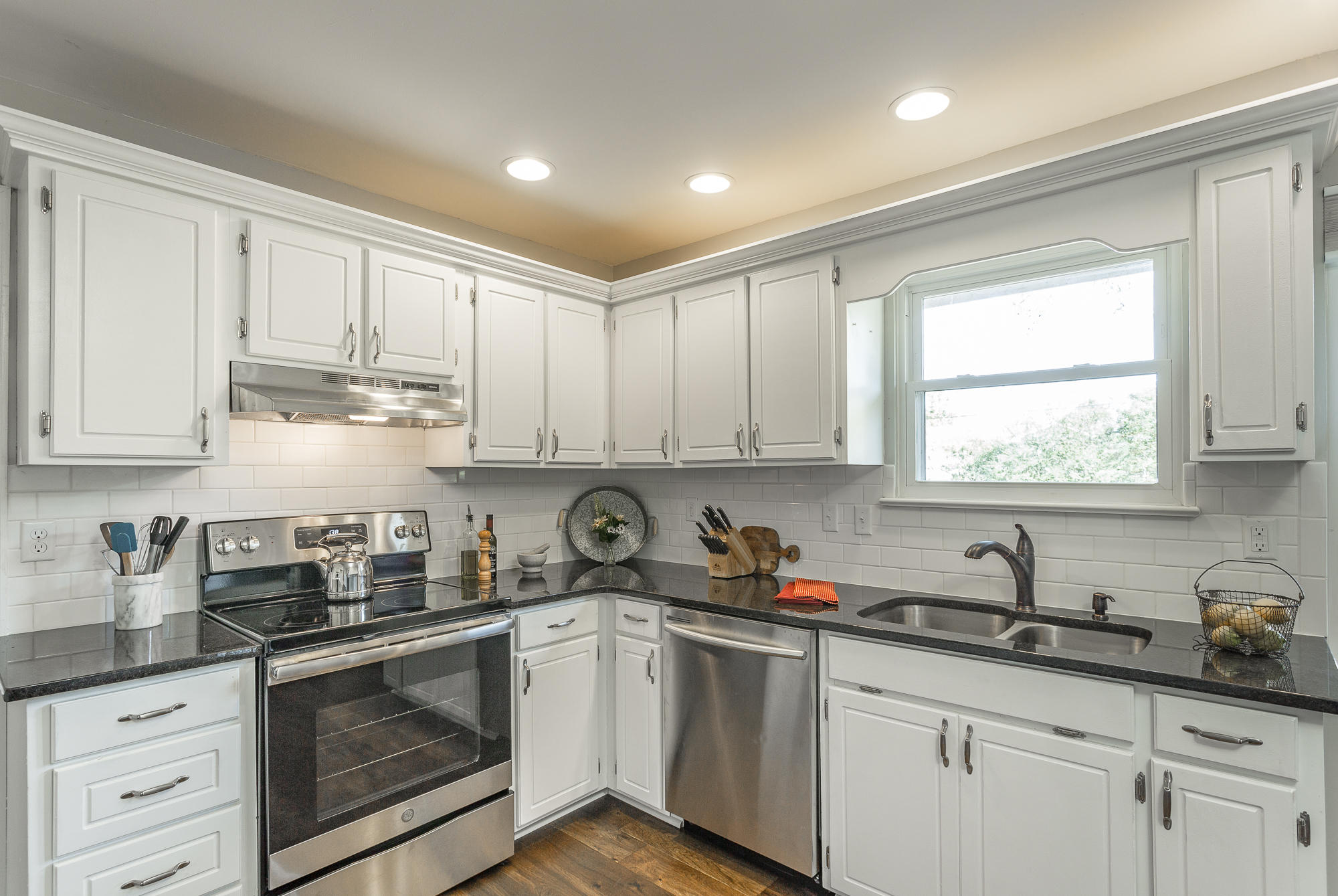 611 Valley Bridge Road Chattanooga, TN 37415 - Photo 13 of 40 611 Valley Bridge Road-19