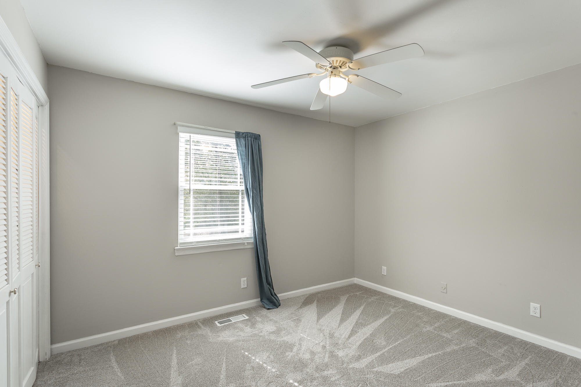 611 Valley Bridge Road Chattanooga, TN 37415 - Photo 25 of 40 611 Valley Bridge Road-31