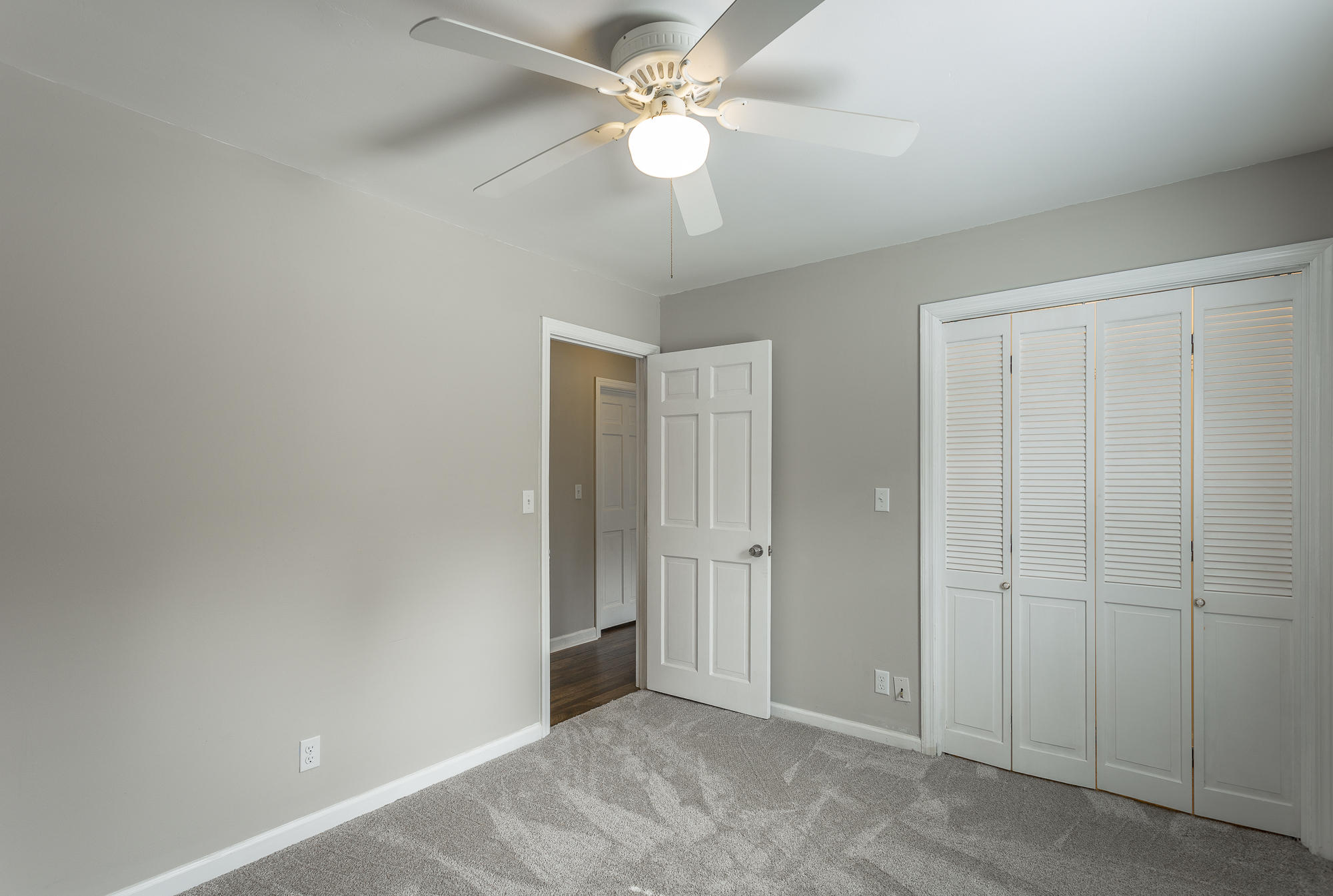 611 Valley Bridge Road Chattanooga, TN 37415 - Photo 26 of 40 611 Valley Bridge Road-32