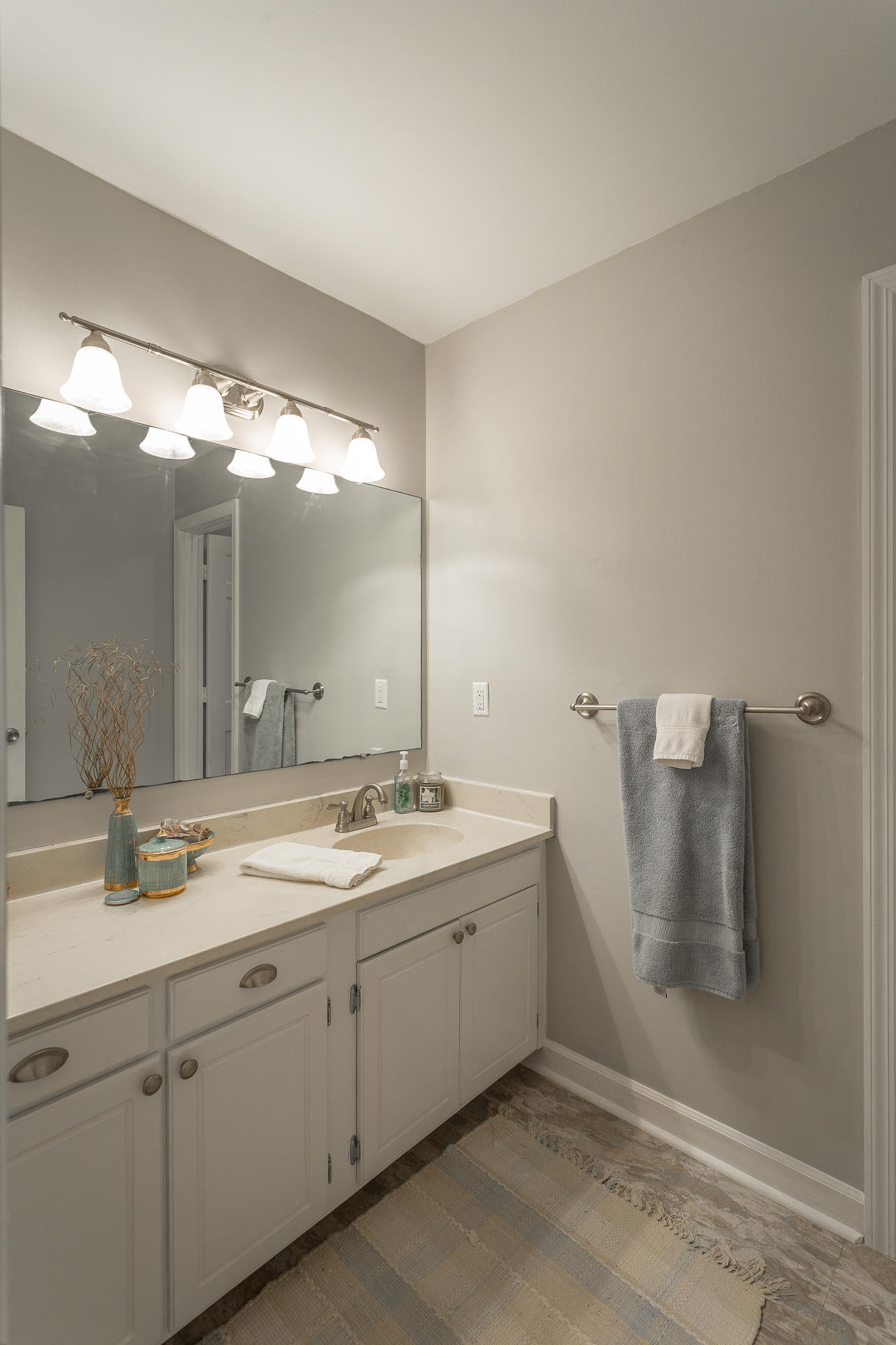 611 Valley Bridge Road Chattanooga, TN 37415 - Photo 27 of 40 611 Valley Bridge Road-33
