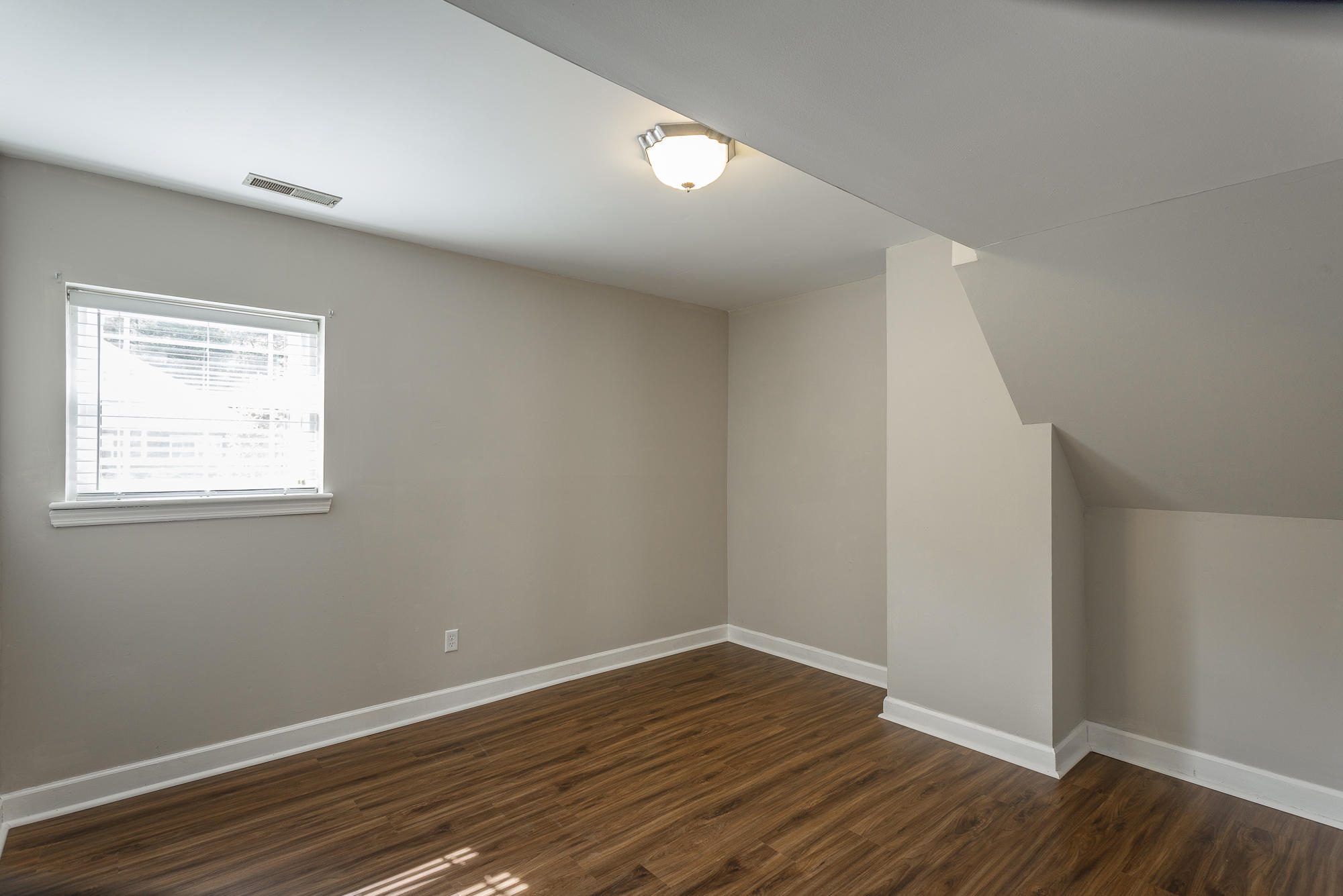 611 Valley Bridge Road Chattanooga, TN 37415 - Photo 31 of 40 611 Valley Bridge Road-37