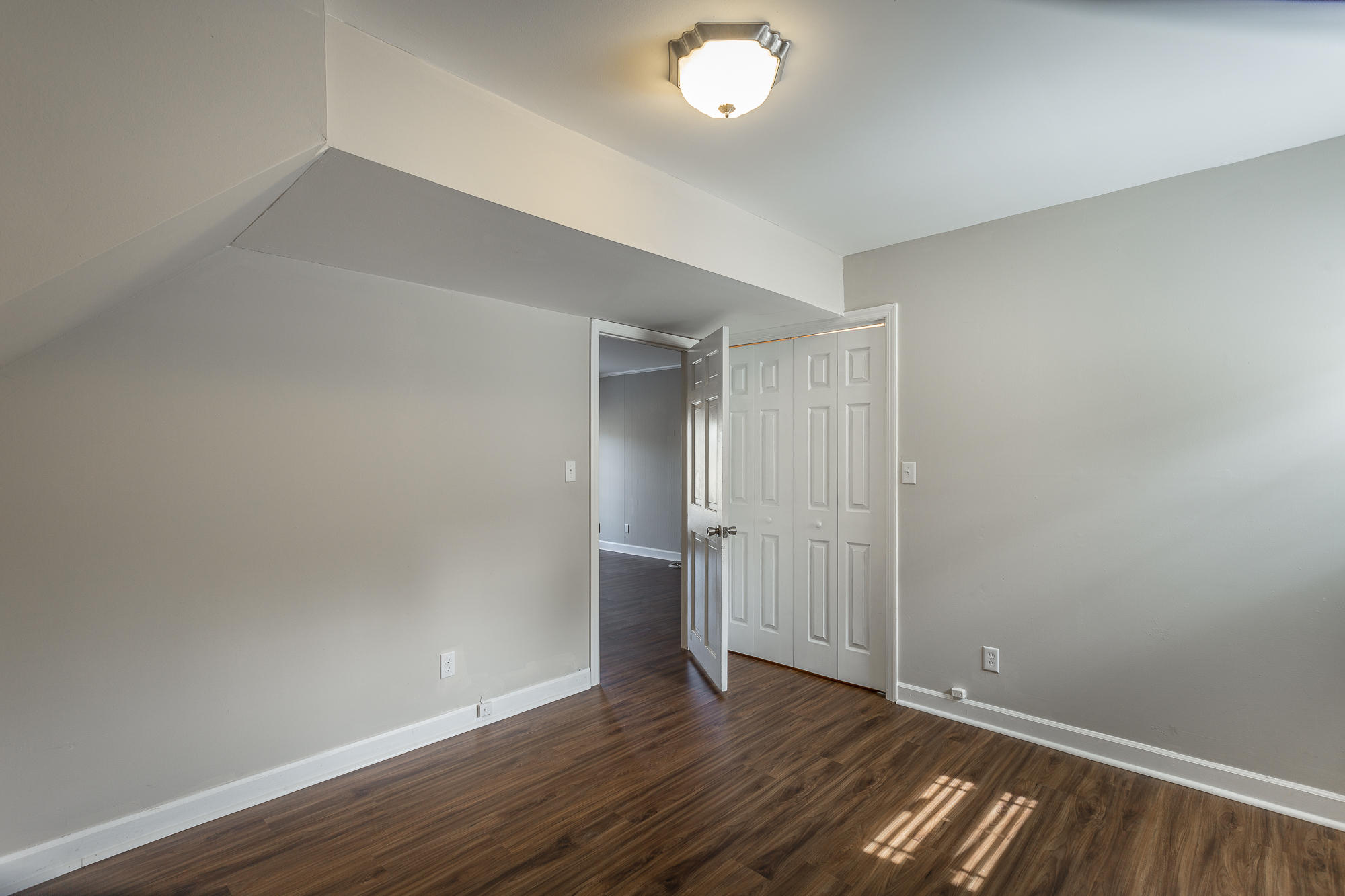 611 Valley Bridge Road Chattanooga, TN 37415 - Photo 32 of 40 611 Valley Bridge Road-38