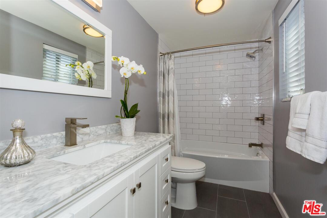 13360 Maxella Avenue, Unit 4 Marina del Rey, CA 90292 - Photo 17 of 20