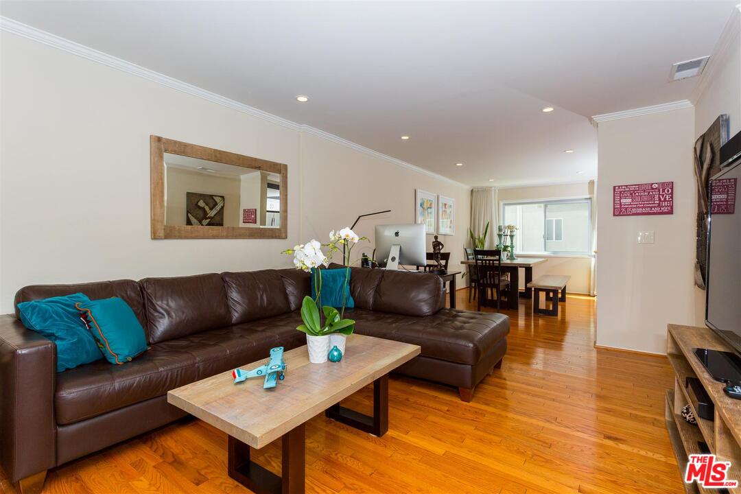 13360 Maxella Avenue, Unit 4 Marina del Rey, CA 90292 - Photo 4 of 20