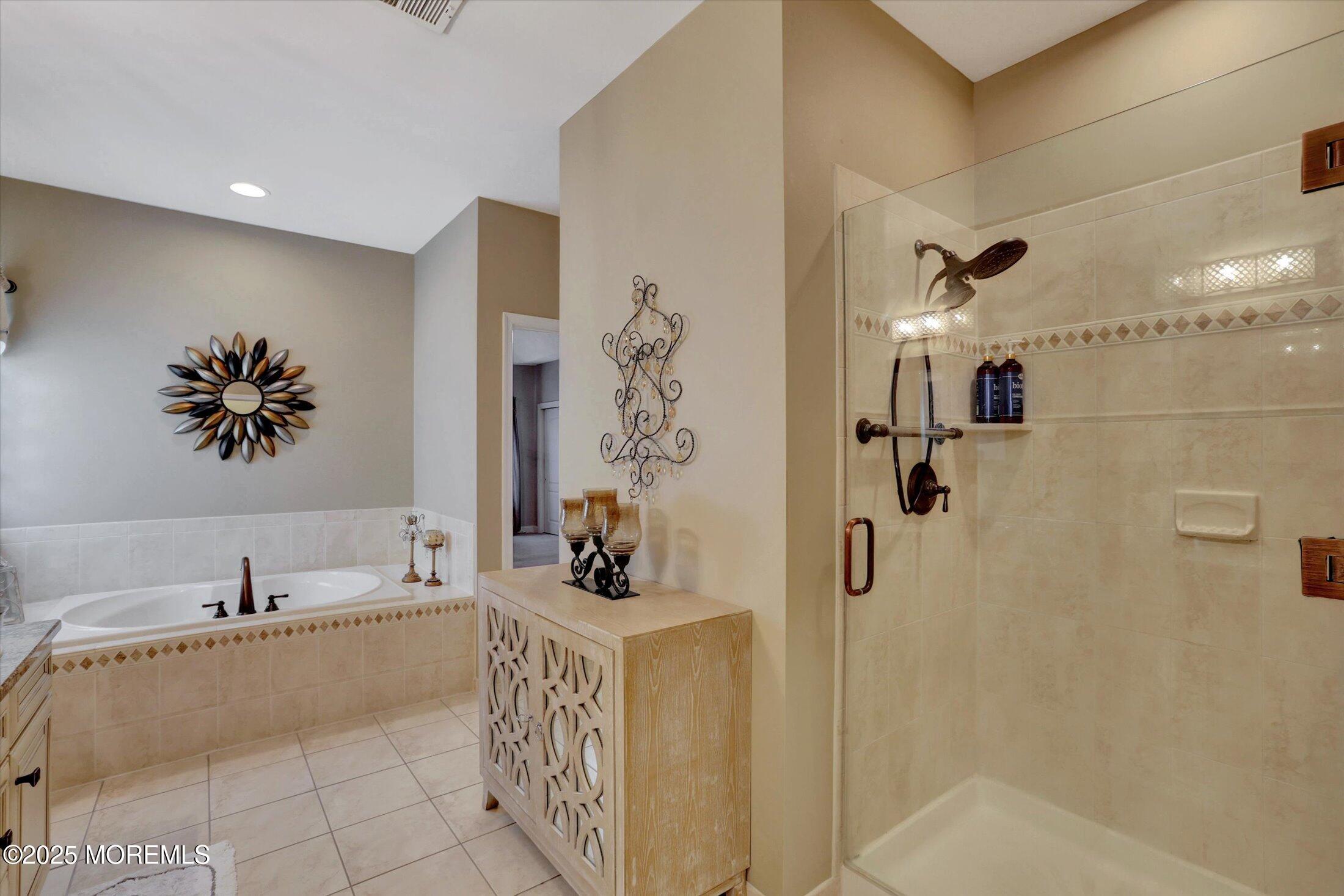 8 Crawford Road Manalapan, NJ 07726 - Photo 19 of 51 21-Primary Bathroom