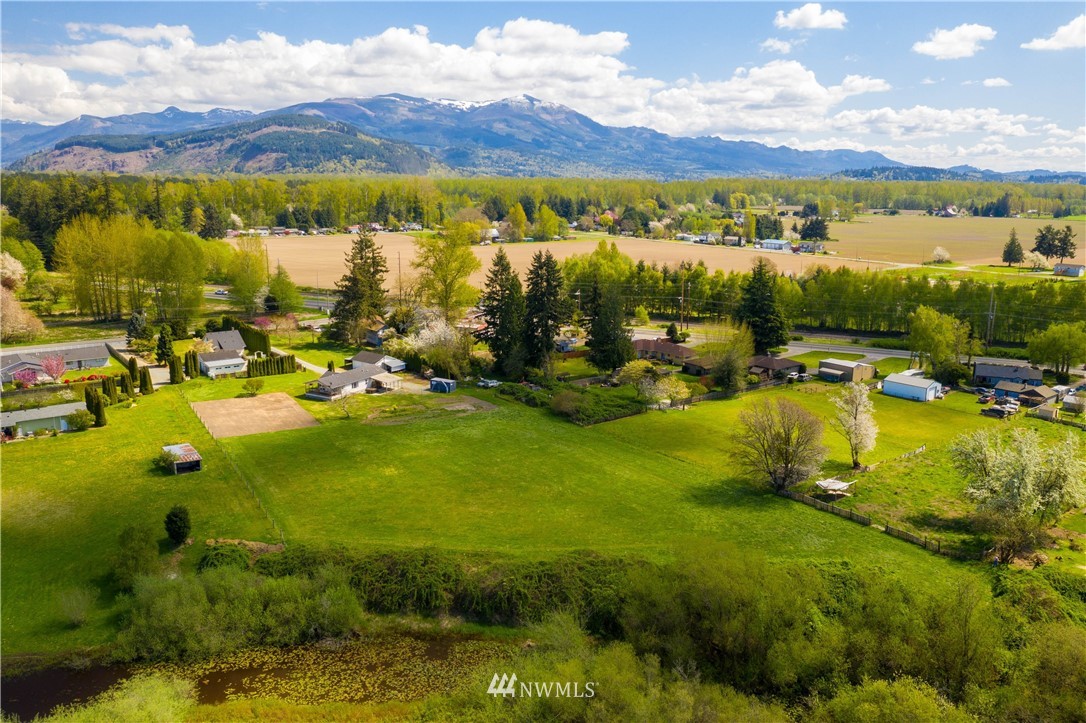 10494 Collins Road Sedro-Woolley, WA 98284 - Photo 2 of 32 Gallery Image 2