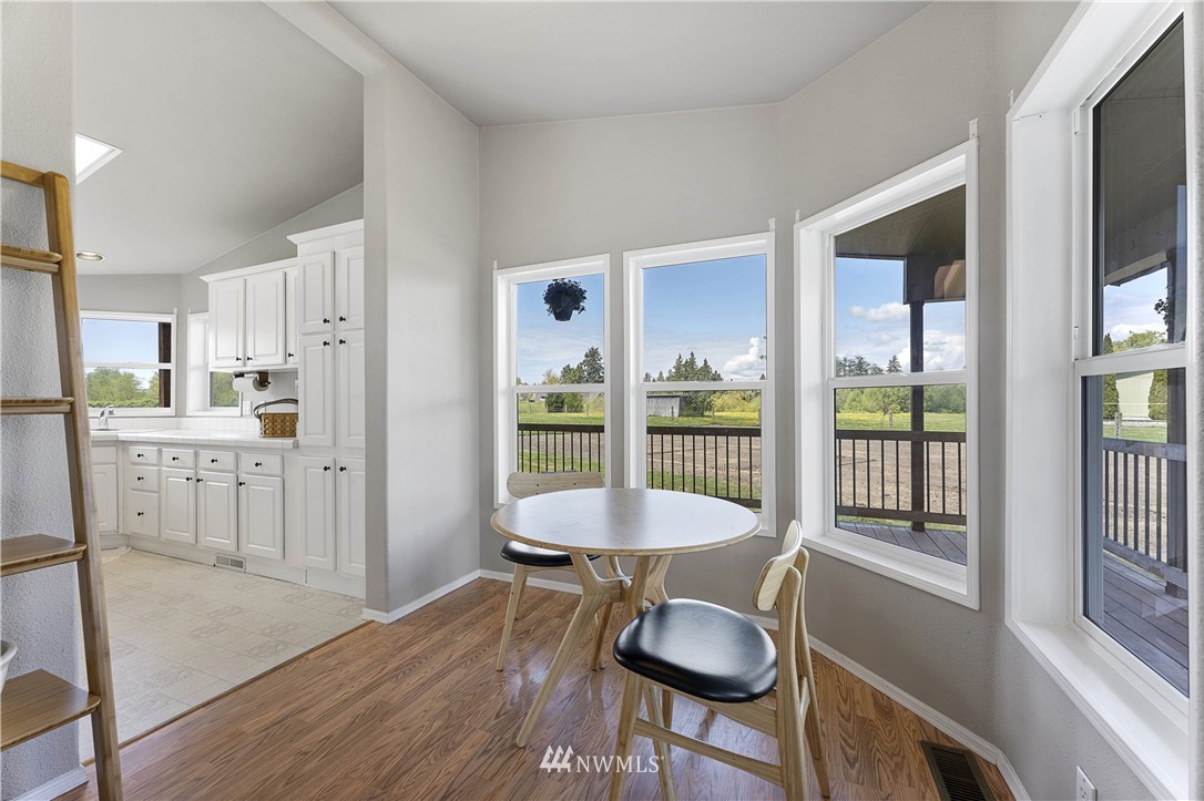 10494 Collins Road Sedro-Woolley, WA 98284 - Photo 12 of 32 Gallery Image 12