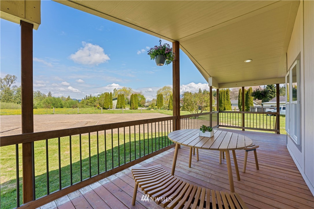 10494 Collins Road Sedro-Woolley, WA 98284 - Photo 5 of 32 Gallery Image 5