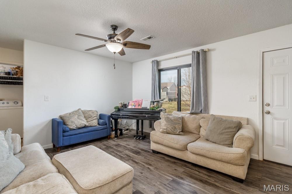 1121 Fowler Road Lebanon, MO 65536 - Photo 3 of 20