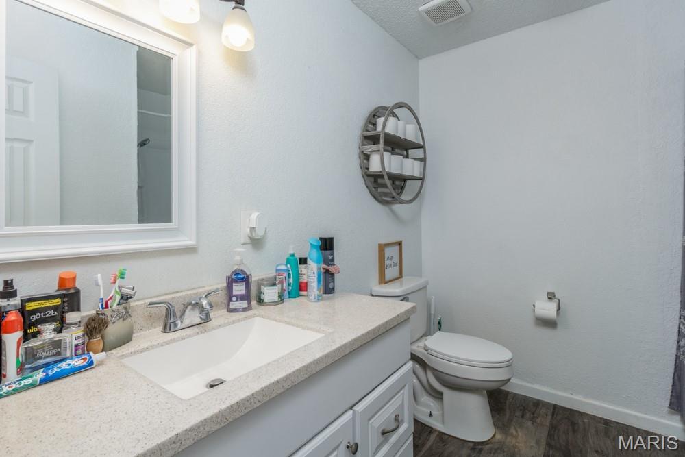 1121 Fowler Road Lebanon, MO 65536 - Photo 8 of 20