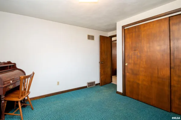$155,000 | 108 Turnron Place, East Peoria, IL 61611