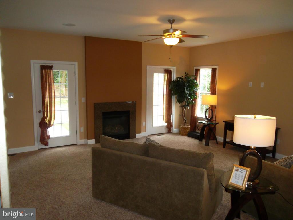 690 Jake Landis Road, Unit ASHTON Lititz, PA 17543 - Photo 5 of 36