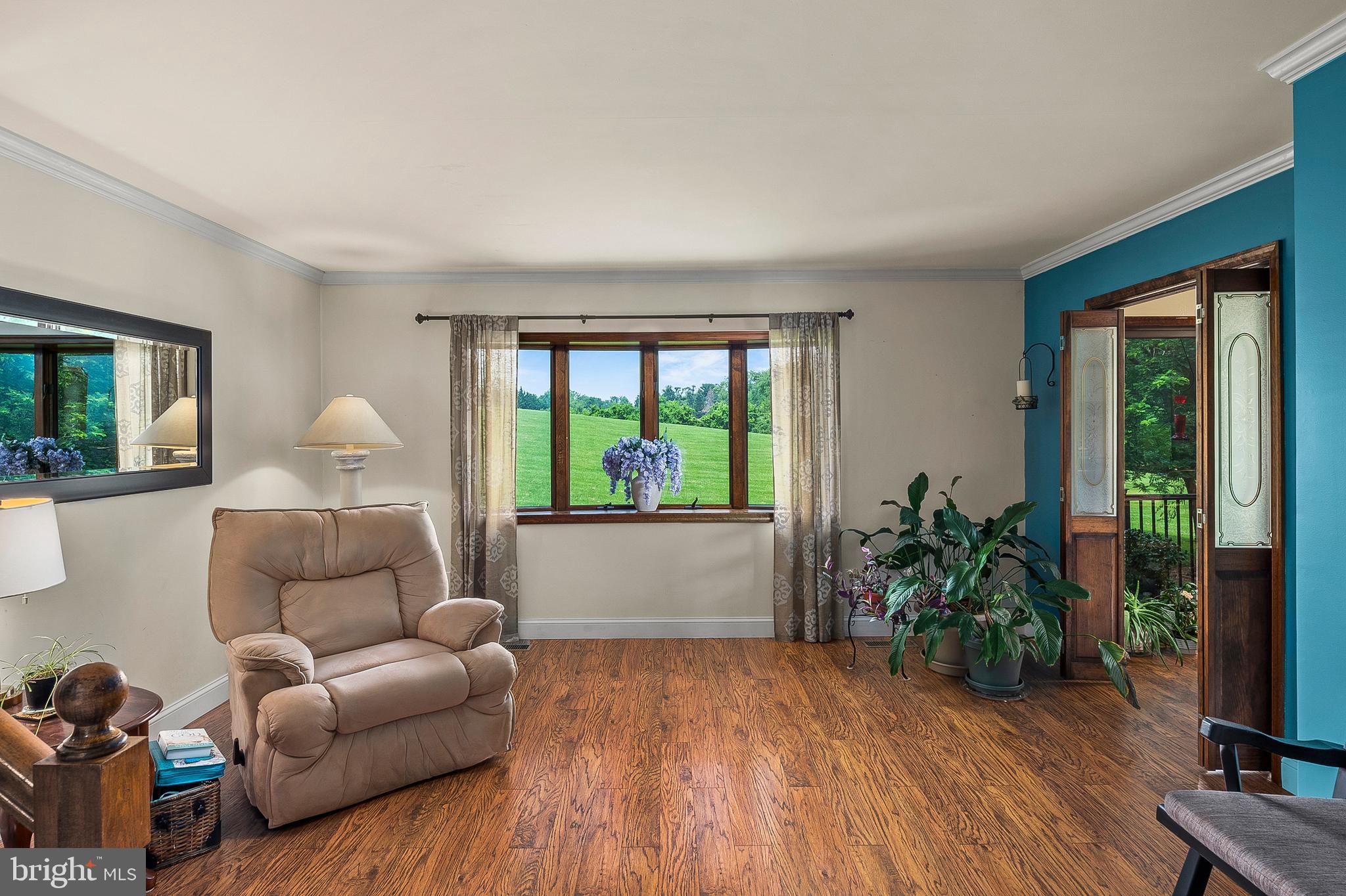 3873 Birdsville Road Davidsonville, MD 21035 - Photo 10 of 63 Living Room