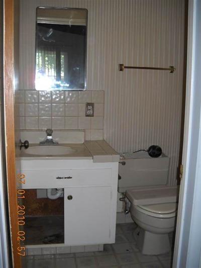 592 East San Ramon Avenue Fresno, CA 93710 - Photo 16 of 18