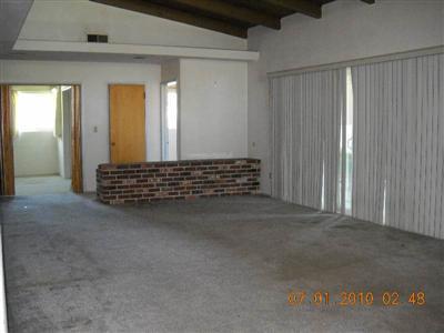 592 East San Ramon Avenue Fresno, CA 93710 - Photo 6 of 18