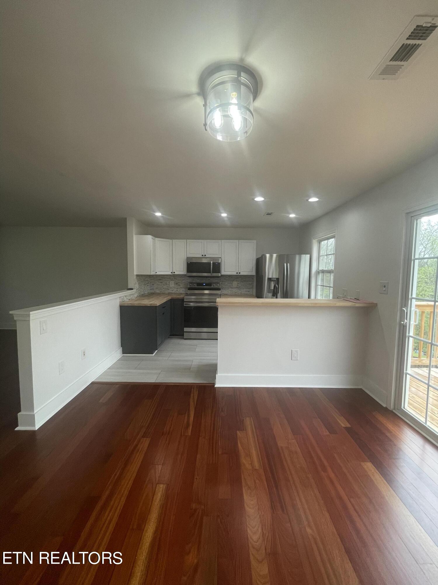 3110 George Light Road Knoxville, TN 37931 - Photo 8 of 53 A8494CB2-9F0F-4C90-905F-080D0C043317