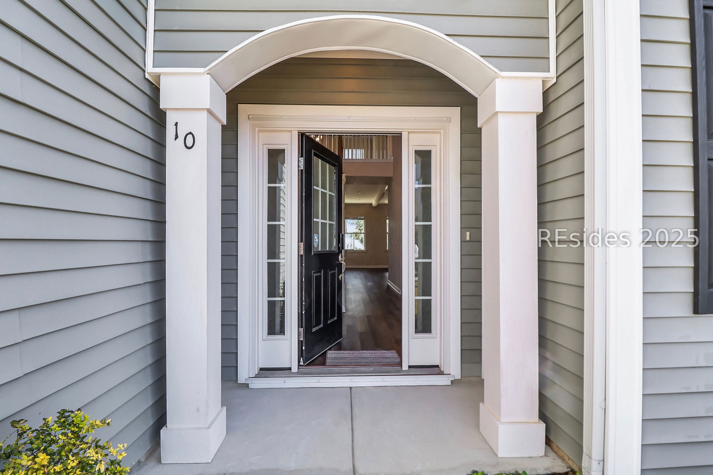 10 Benton Circle Bluffton, SC 29910 - Photo 3 of 56