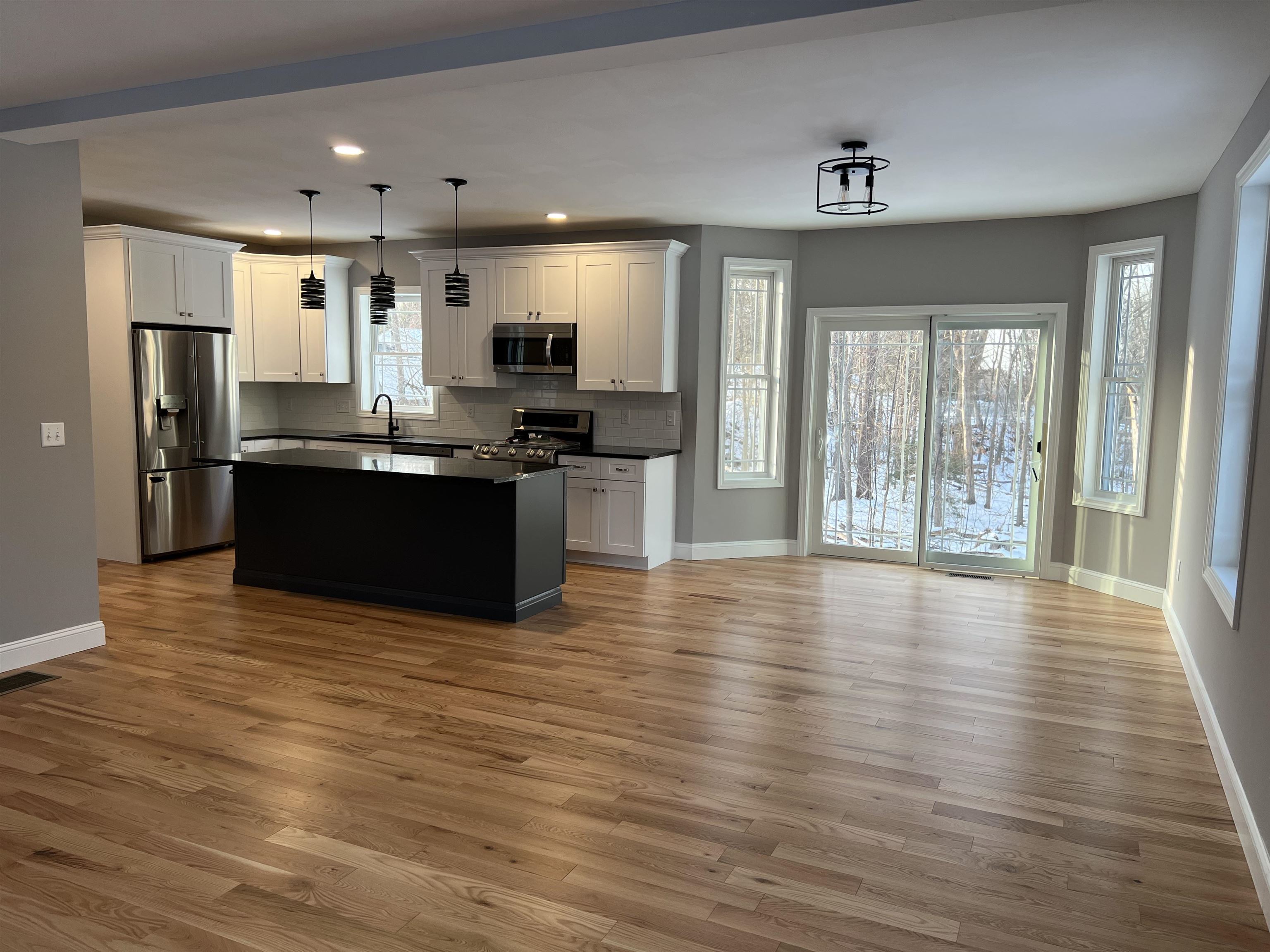 92 Hunting Road Auburn, NH 03032 - Photo 4 of 21