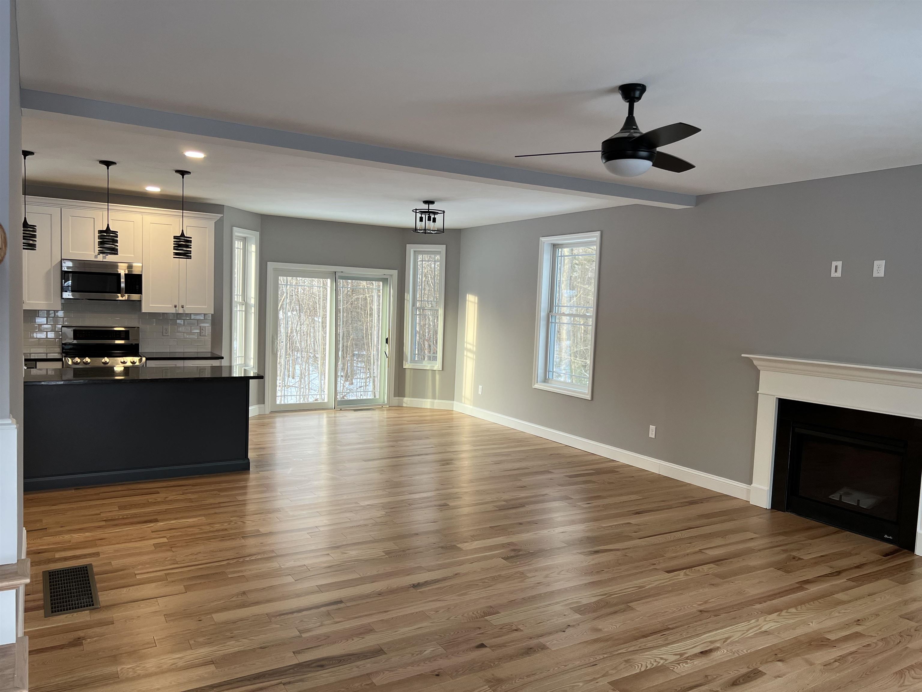 92 Hunting Road Auburn, NH 03032 - Photo 5 of 21