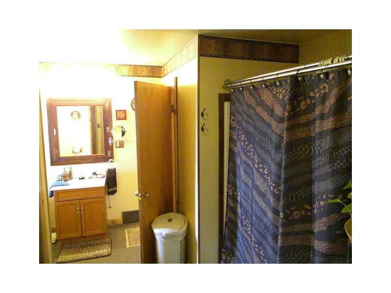 490 Mountain Cir Road Mount Pleasant, PA 15666 - Photo 13 of 20 Full Bath. Full BAth on Main floor