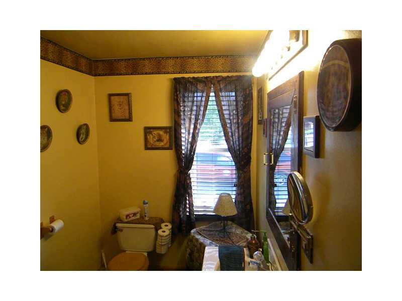 490 Mountain Cir Road Mount Pleasant, PA 15666 - Photo 14 of 20 Full Bath. Full Bath has Laundry built into it
