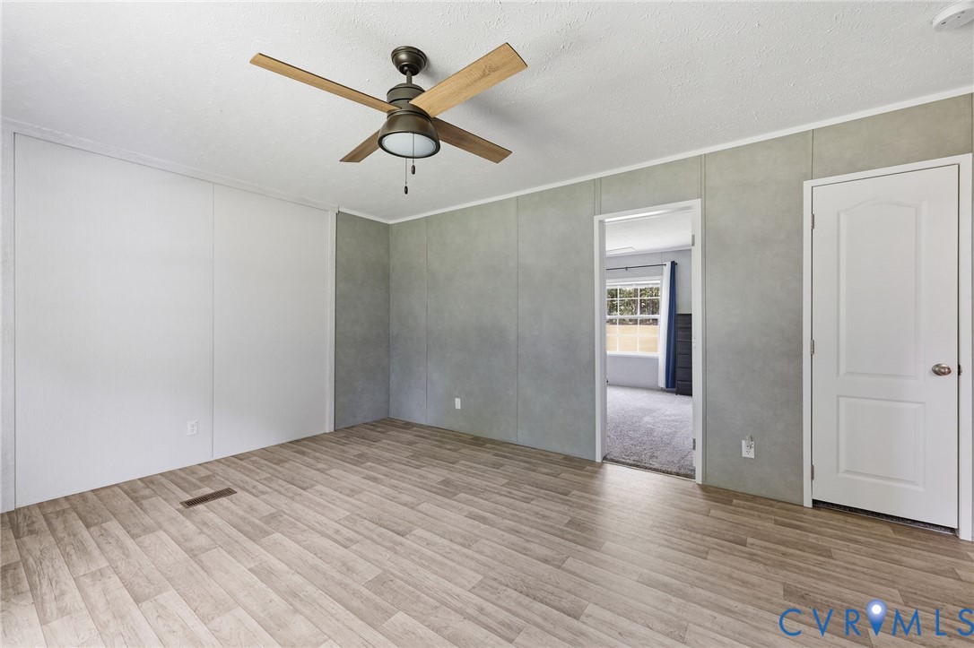8952 White Oak Church Road Wilsons, VA 23894 - Photo 31 of 37 Flex space
