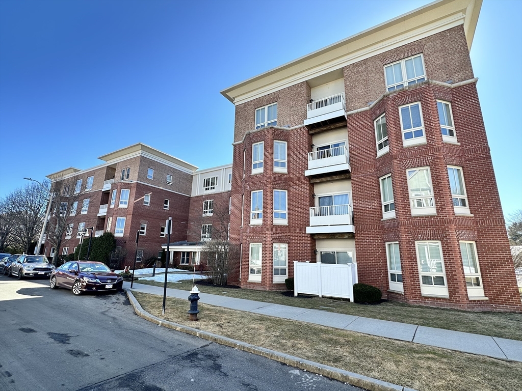 629 Hammond Street, Unit E205 Brookline, MA 02467 - Photo 11 of 17