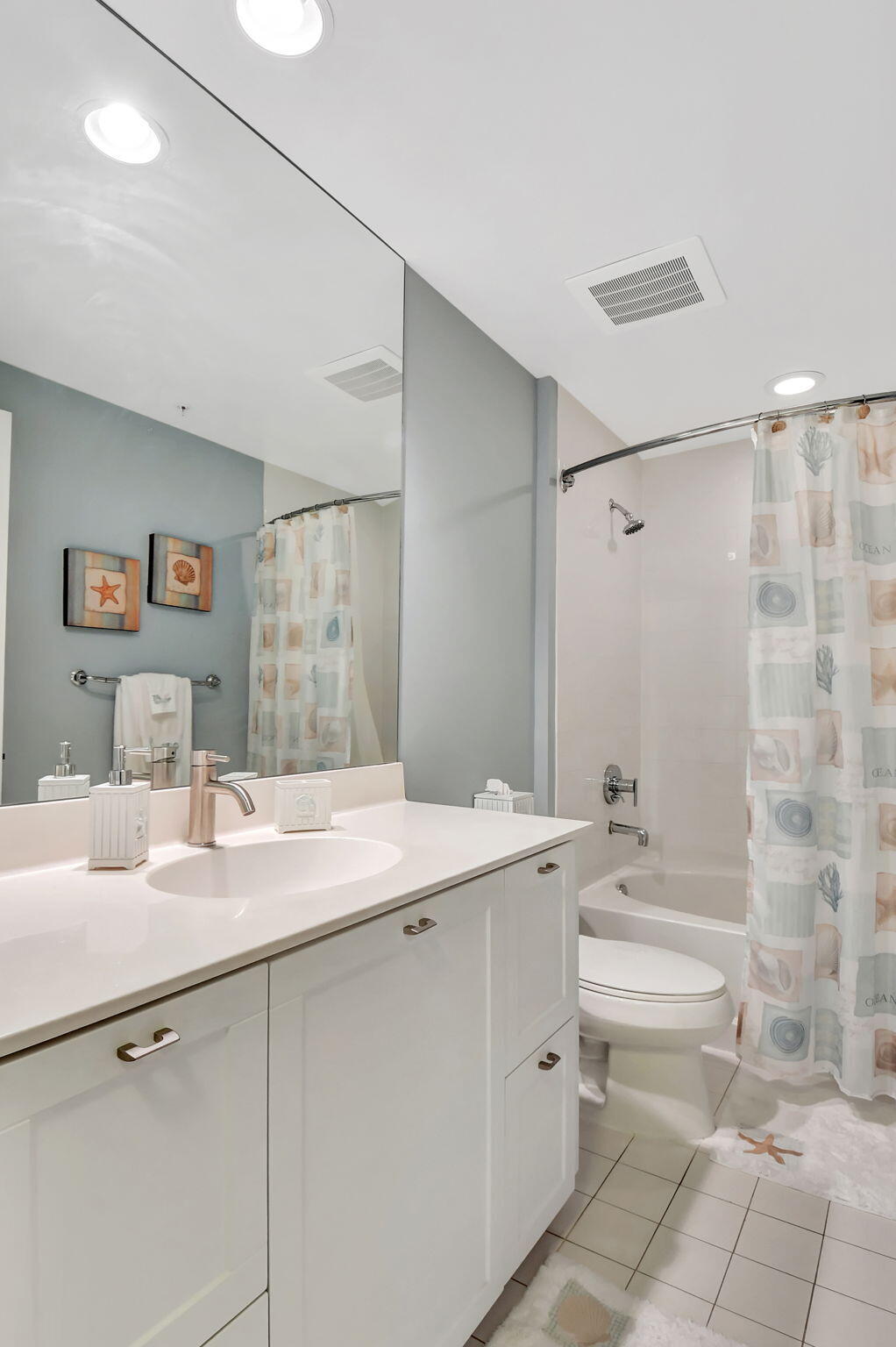 225 Northeast 1st Street, Unit 214 Delray Beach, FL 33444 - Photo 22 of 56 6-web-or-mls-DSC_6303