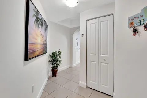 $1,050,000 | 225 Northeast 1st Street, Unit 214, Delray Beach, FL 33444