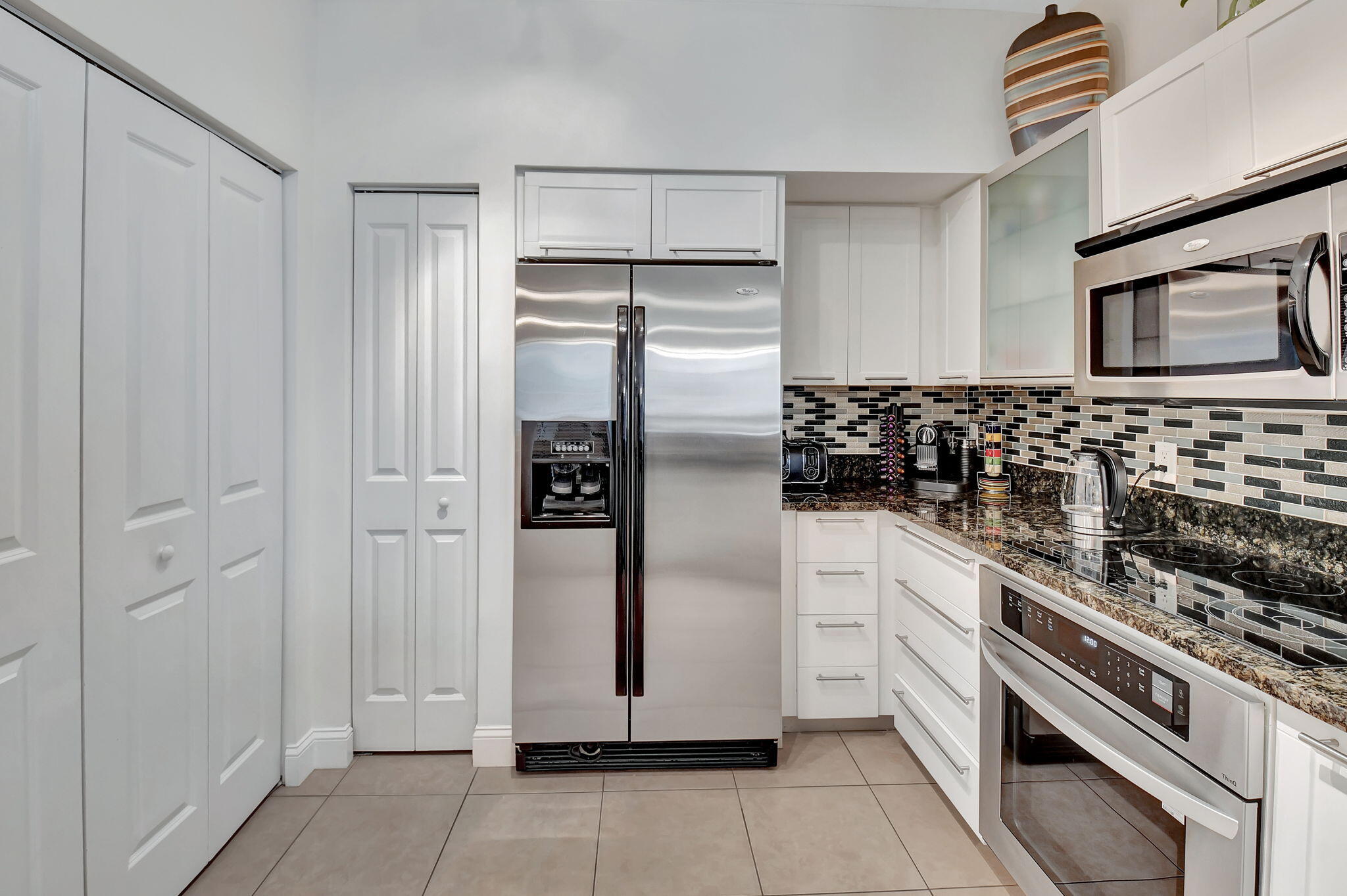 225 Northeast 1st Street, Unit 214 Delray Beach, FL 33444 - Photo 4 of 56 15-web-or-mls-DSC_6348