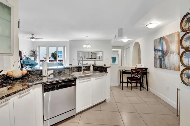$1,050,000 | 225 Northeast 1st Street, Unit 214, Delray Beach, FL 33444